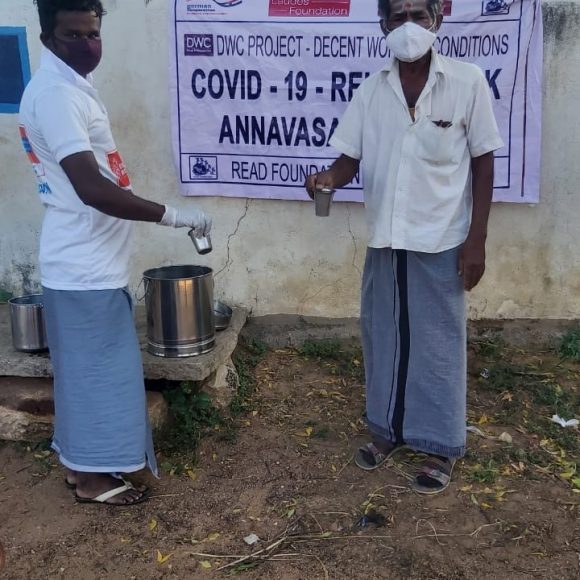 Read foundation Youth group voluntaries distributed the Kabasura kudineer at  Annavasal block P. Panampatti for 100 persons on 29.05.21